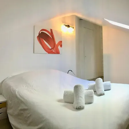 2 Bdr In The City Center