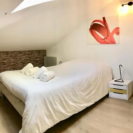 2 Bdr In The City Center *