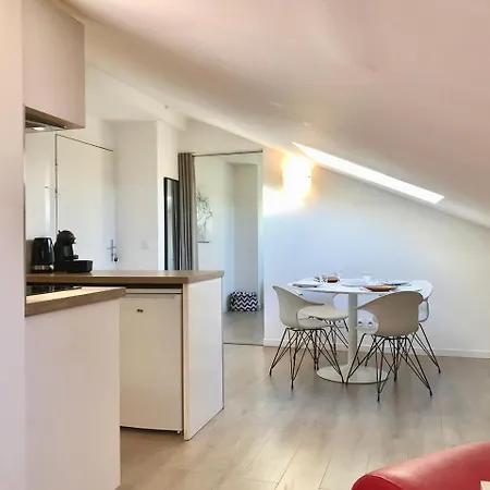 Apartment 2 Bdr In The City Center