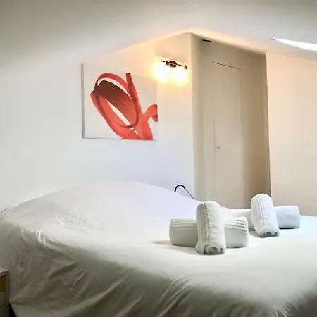 2 Bdr In The City Center Apartamento