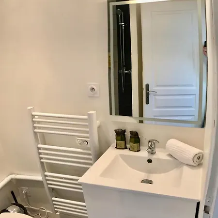 2 Bdr In The City Center Apartamento Nice