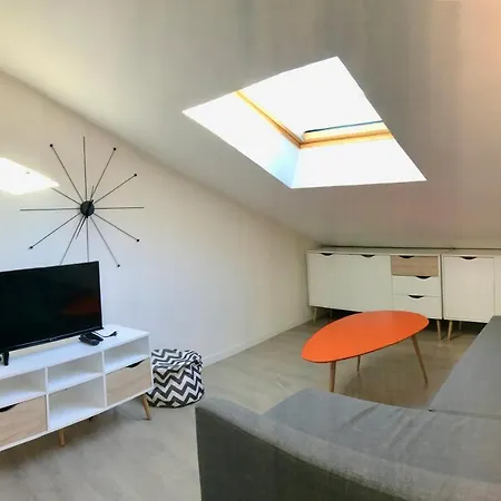 2 Bdr In The City Center Apartamento Nice